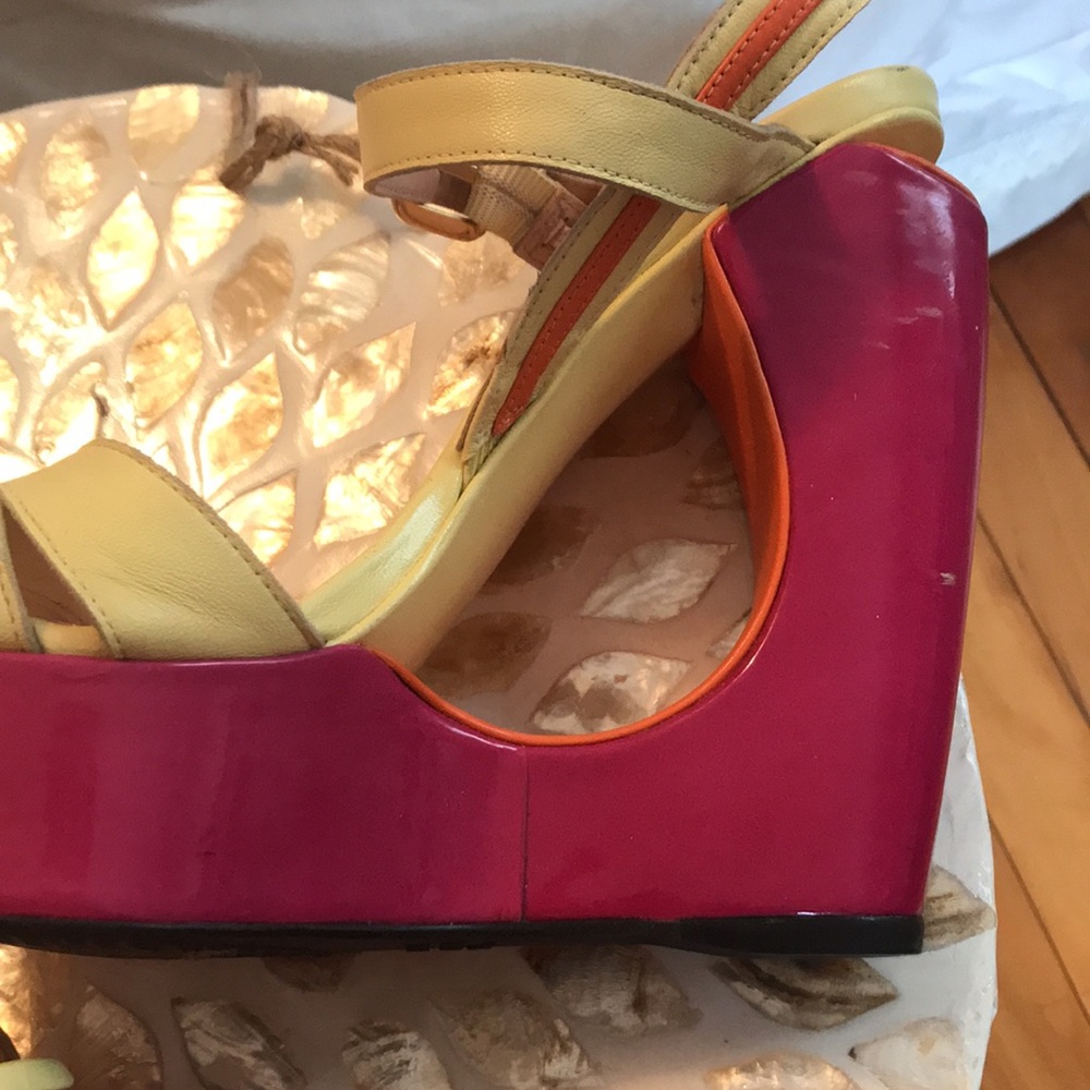 Stuart Weitzman wedge sandal - Picture 6 of 8